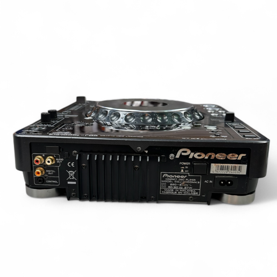 Pre-owned Pioneer DJM 600 Mixer & CDJ-1000MK3 - Own4Less